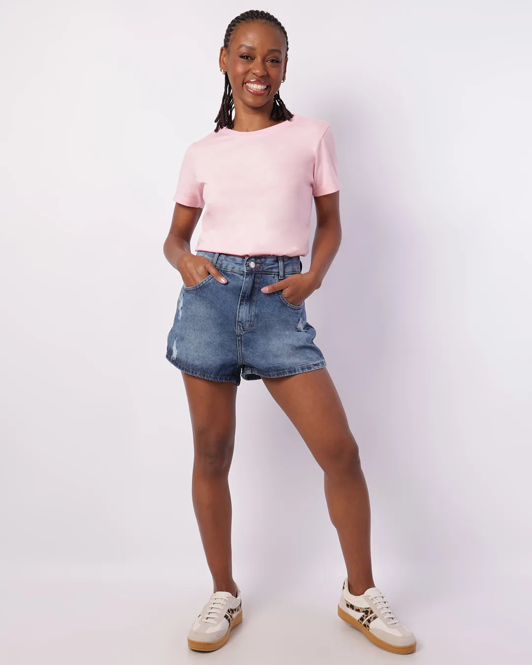 Short Jeans Feminino Curto com Destroyed Azul