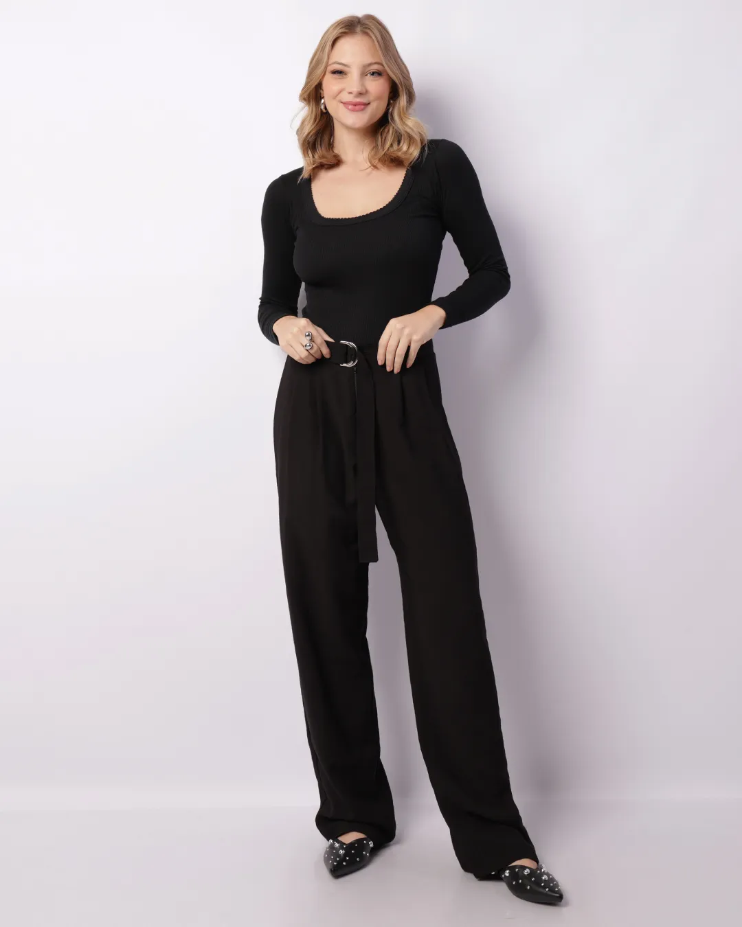 Calça Feminina Poliviscose Reta Com Pregas Fivela Preta