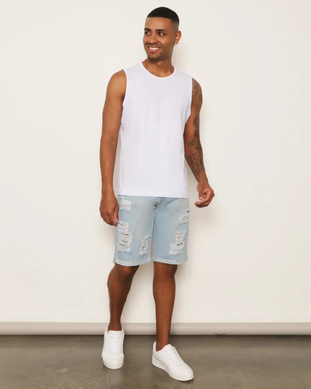 Bermuda Jeans Masculina Destroyed Barra Dobrada Azul