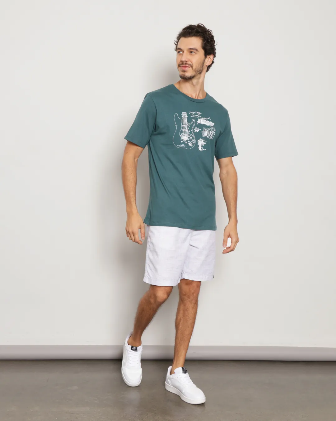 Bermuda Masculina Reta Estampada Quadriculada Cinza