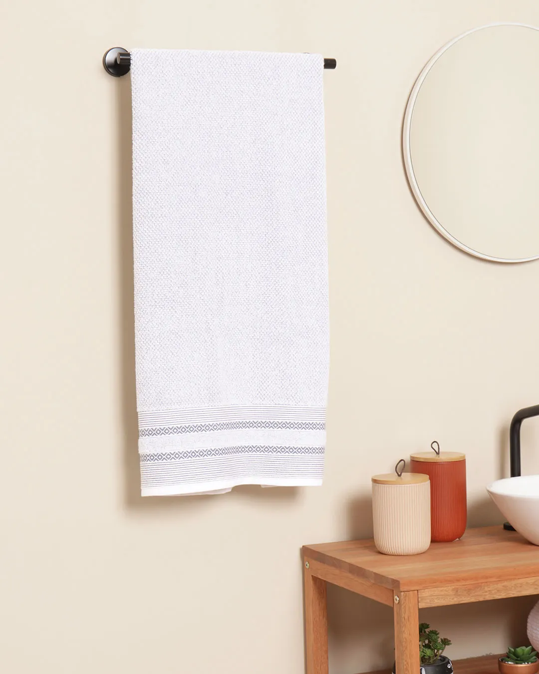 Toalha De Banho 70cm x 135cm Karsten Sofia Texturizada Branca