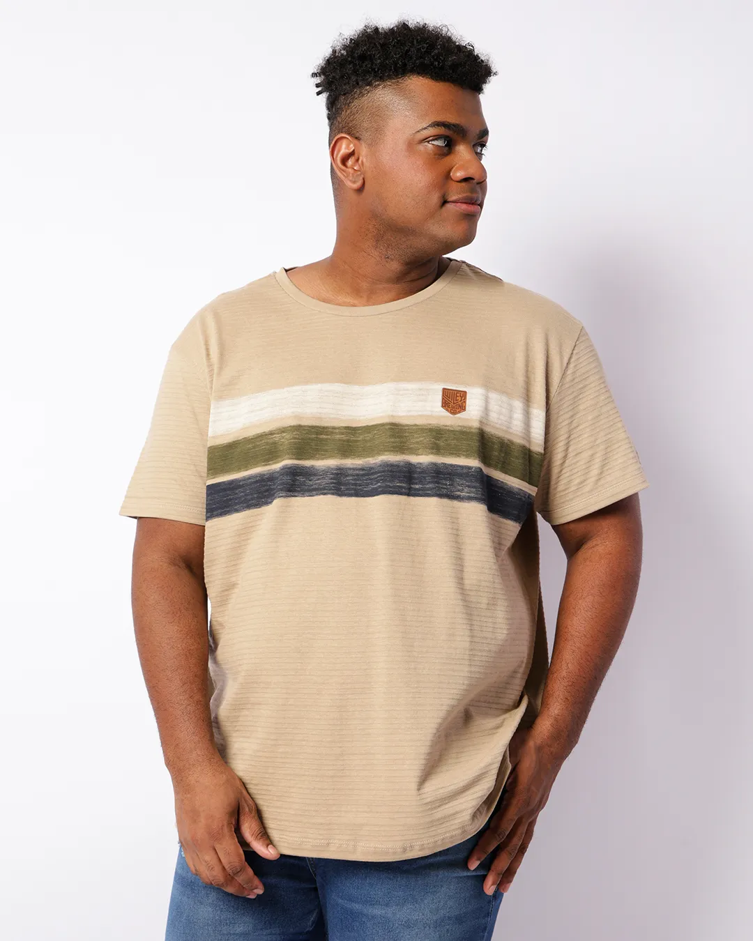 Camiseta Plus Size Masculina Texturizada Manga Curta Bege