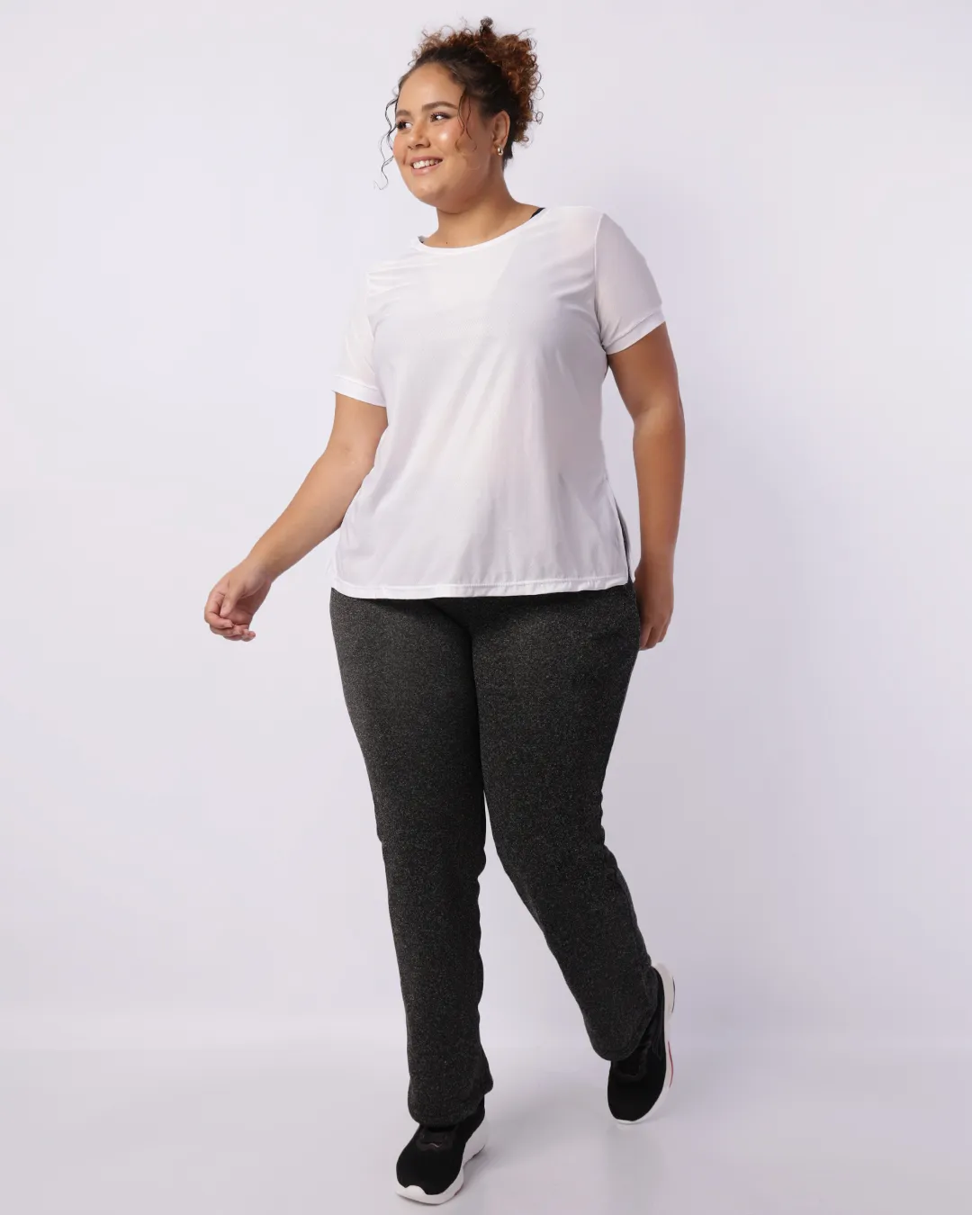 Calça Moletom Fitness Plus Size Feminina Reta Fitter Preta