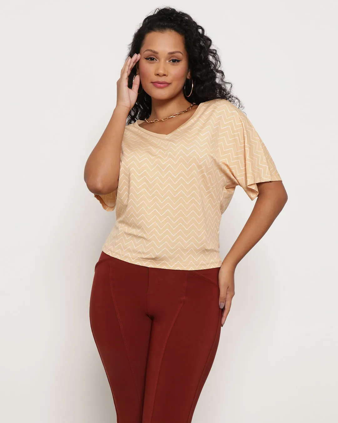 Blusa Feminina Estampa Geométrica Bege