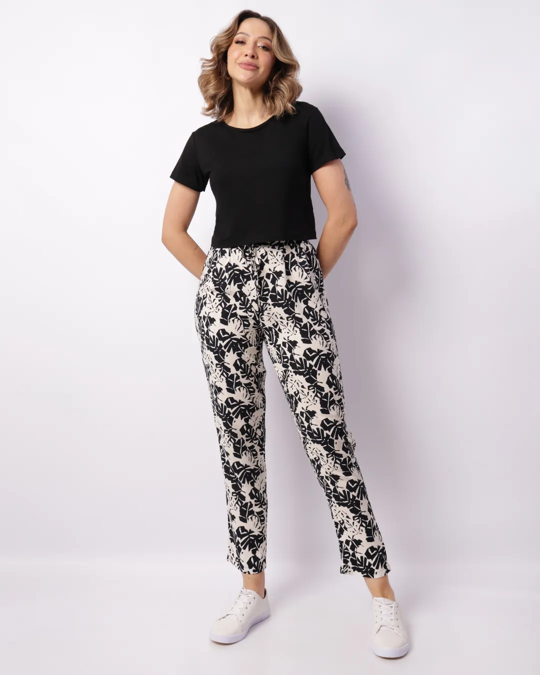 Calça Feminina Berry & Co. Viscose Estampada Preta
