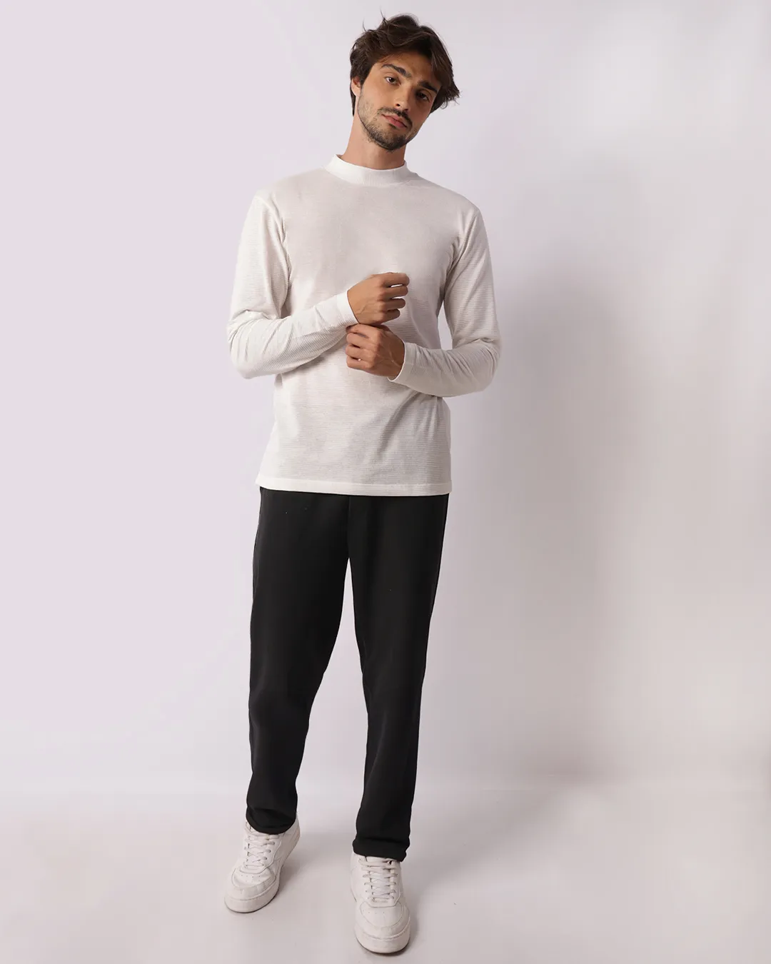 Calça Moletom Masculina Reta Texturizada Com Bolsos Preta