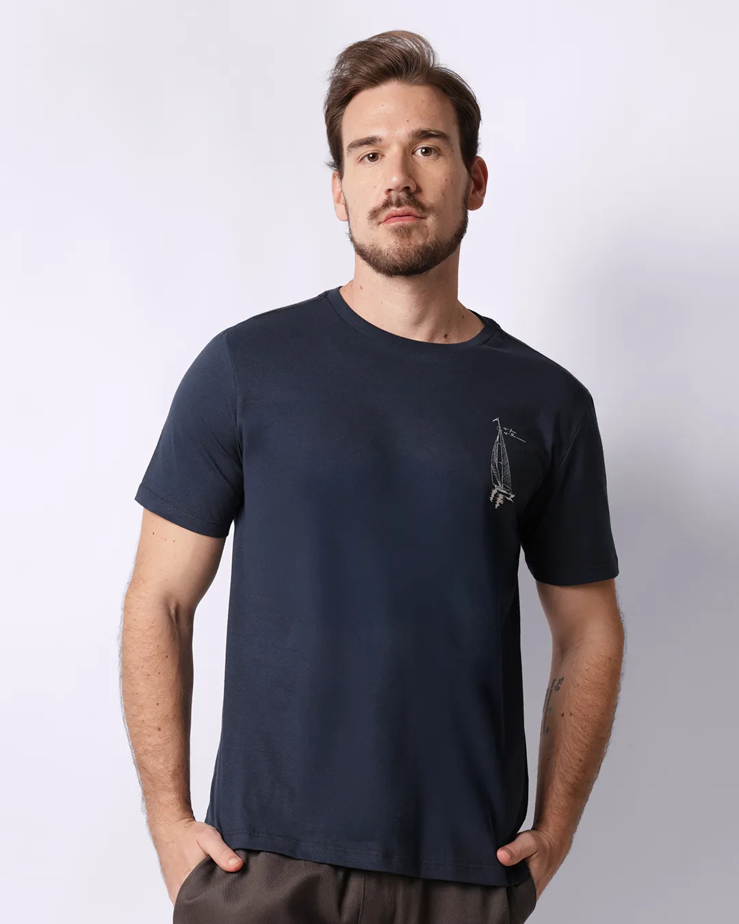 Camiseta Masculina Manga Curta Estampa Velereiro Marinho