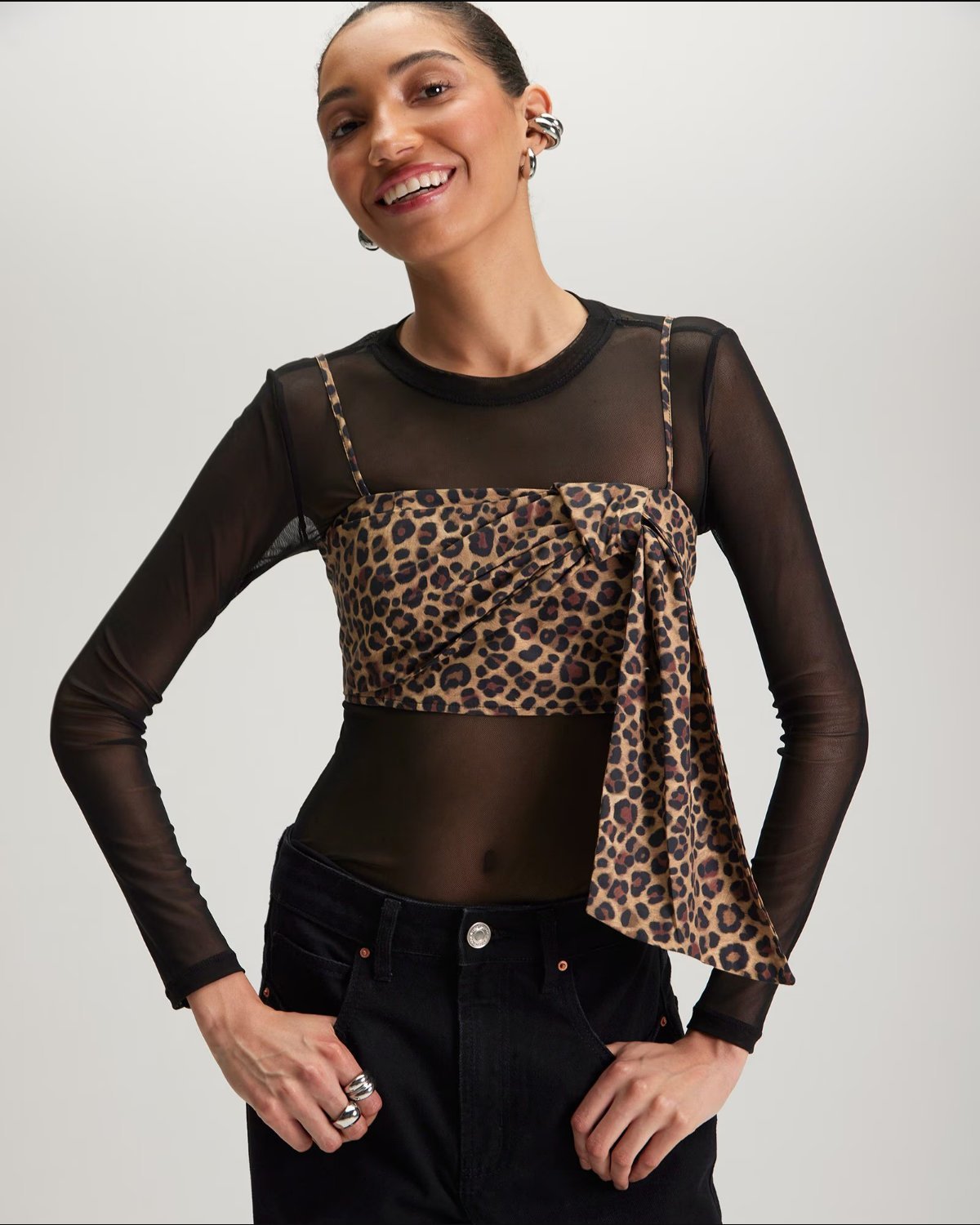 Top tricoline com ponta laço onça - marrom